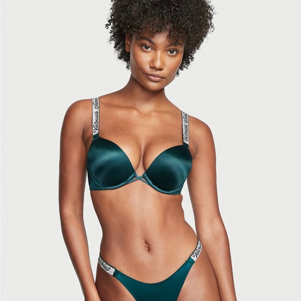 COPY - Victoria’s Secret Very Sexy Bombshell Push Up bra. Size 38 DD